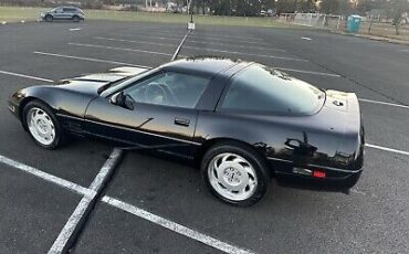 Chevrolet-Corvette-Coupe-1992-Black-Black-86905-4