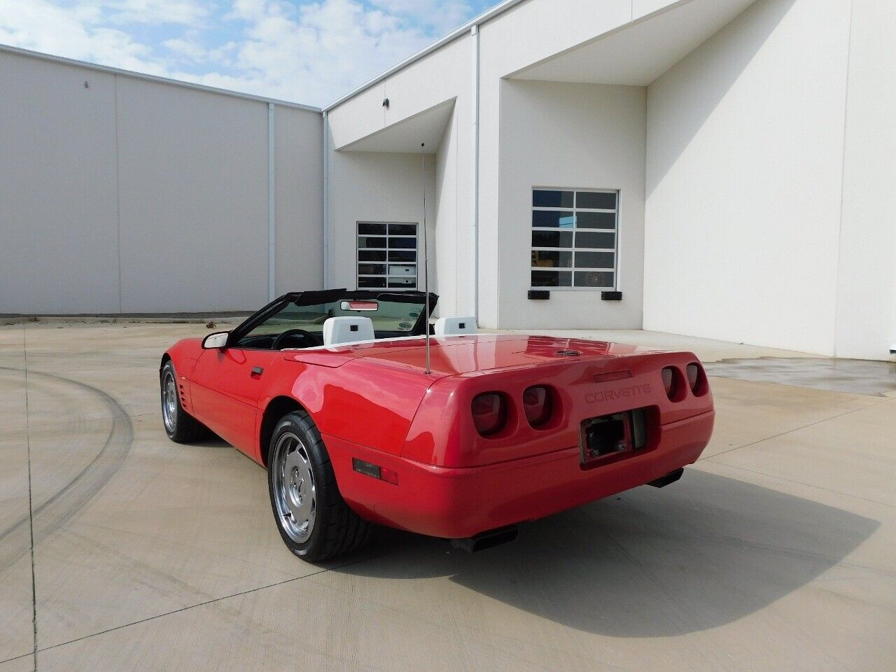 Chevrolet-Corvette-Coupe-1992-Red-White-174549-8