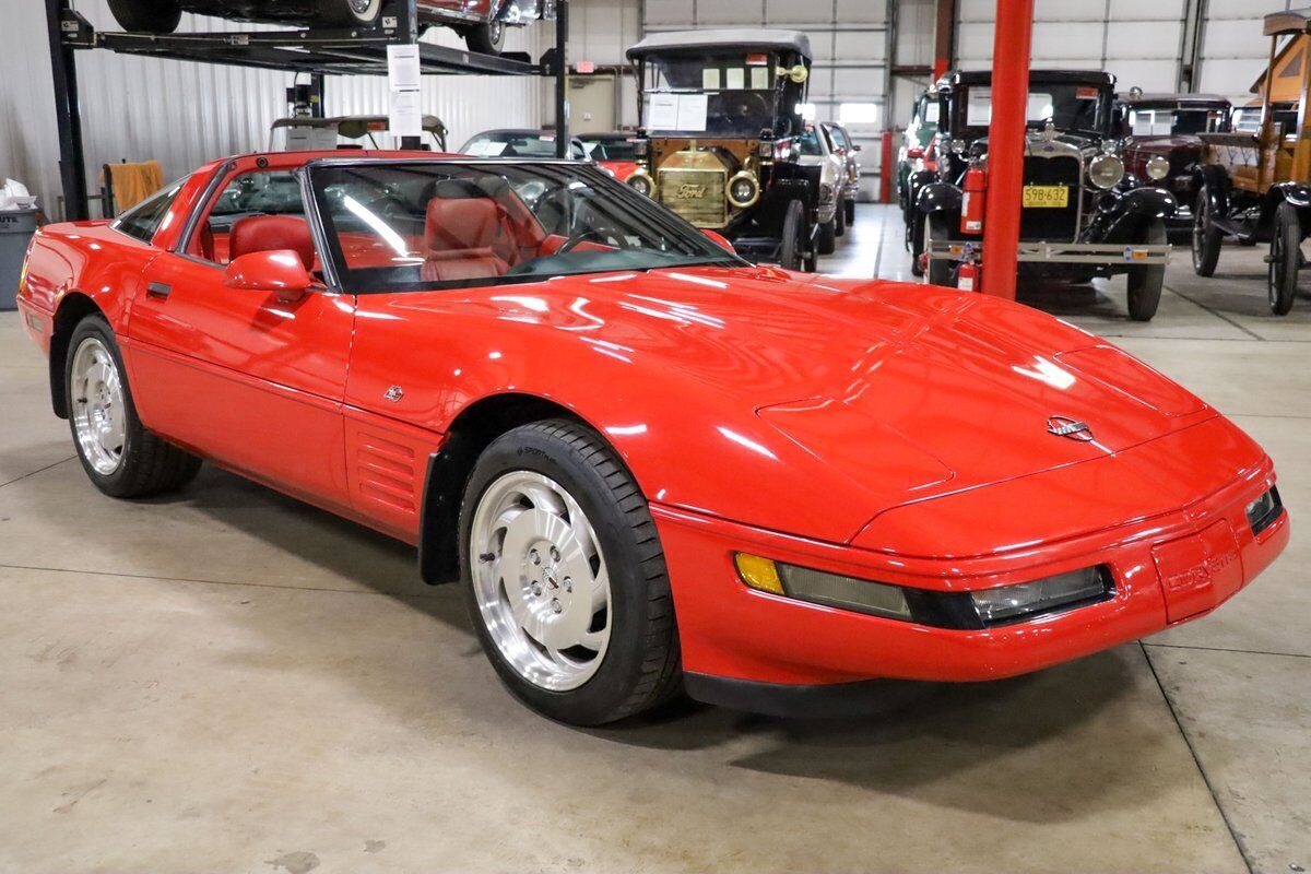 Chevrolet-Corvette-Coupe-1993-Red-Red-58410-11