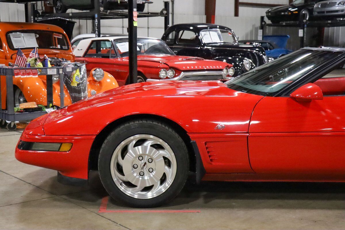 Chevrolet-Corvette-Coupe-1993-Red-Red-58410-2