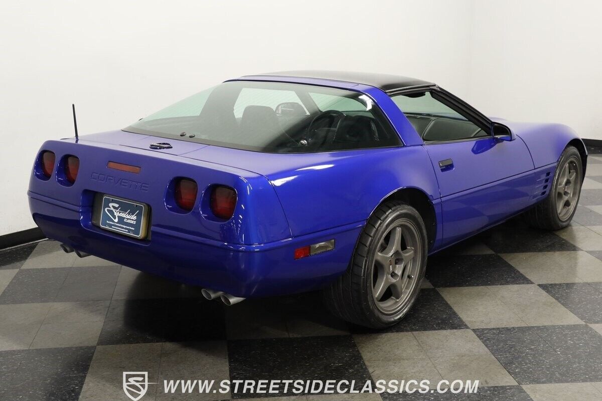 Chevrolet-Corvette-Coupe-1994-10