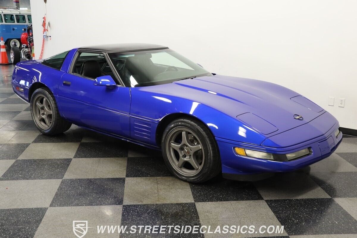 Chevrolet-Corvette-Coupe-1994-13