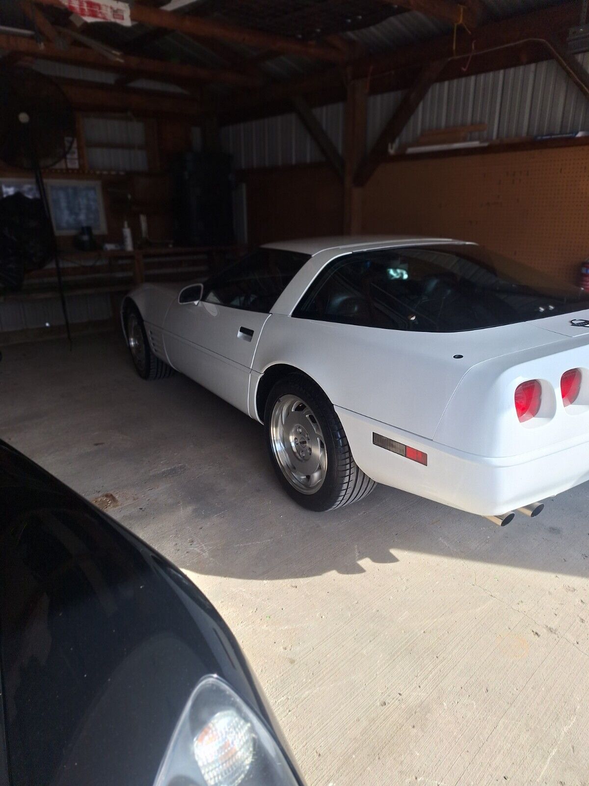 Chevrolet-Corvette-Coupe-1994-White-Black-101389-1