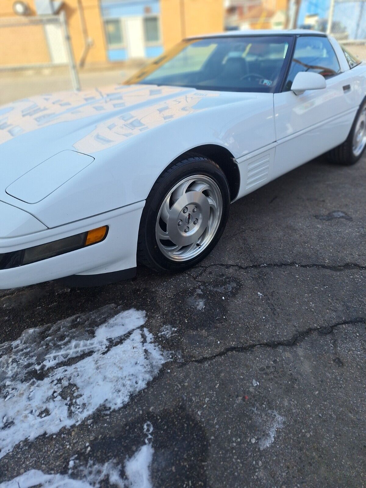 Chevrolet-Corvette-Coupe-1994-White-Black-101389-3