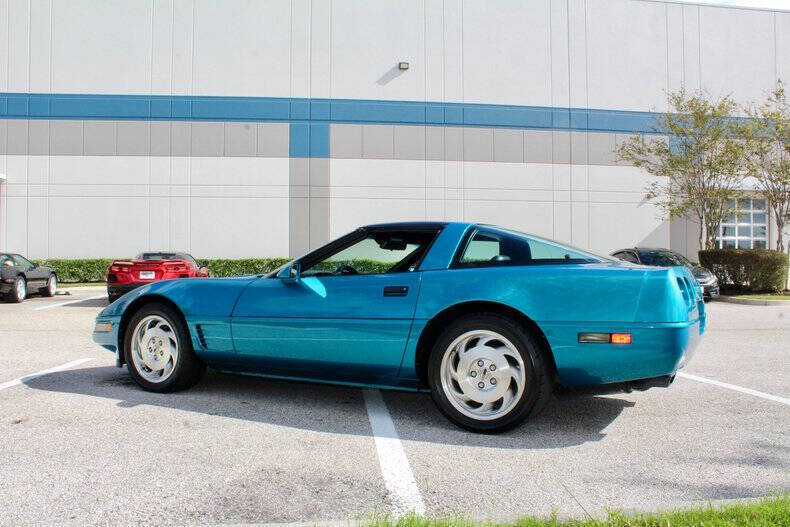 Chevrolet-Corvette-Coupe-1995-10