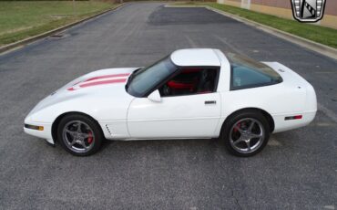 Chevrolet-Corvette-Coupe-1995-White-Black-106447-3