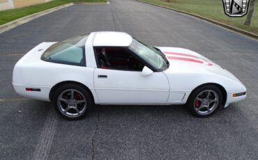 Chevrolet-Corvette-Coupe-1995-White-Black-106447-7