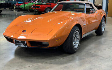 Chevrolet-Corvette-Stingray-Convertible-1974-3