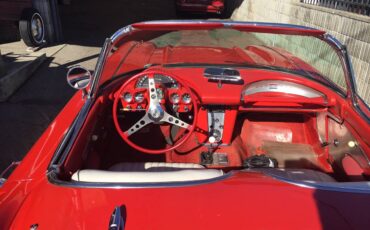 Chevrolet-Corvette-convertible-1960-16