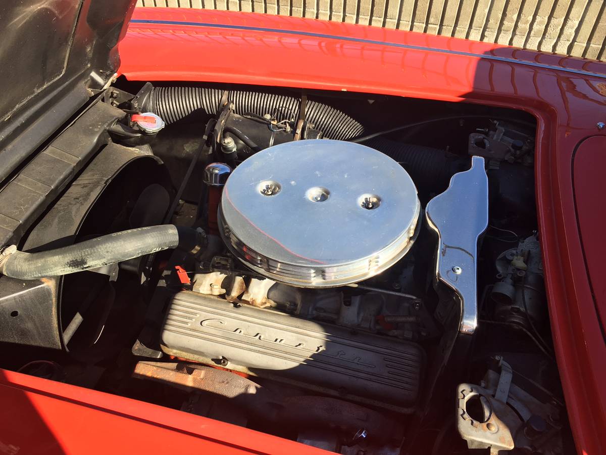 Chevrolet-Corvette-convertible-1960-4