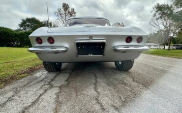 Chevrolet-Corvette-convertible-1961-8