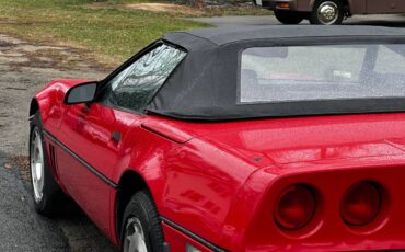 Chevrolet-Corvette-convertible-1987-red-143231-3