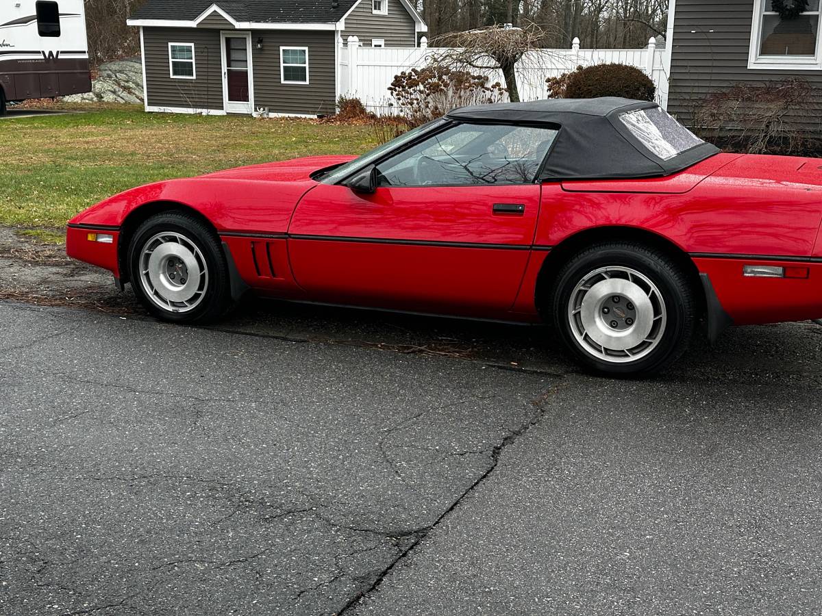 Chevrolet-Corvette-convertible-1987-red-143231-5