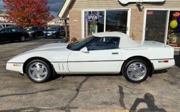 Chevrolet-Corvette-convertible-1989-4