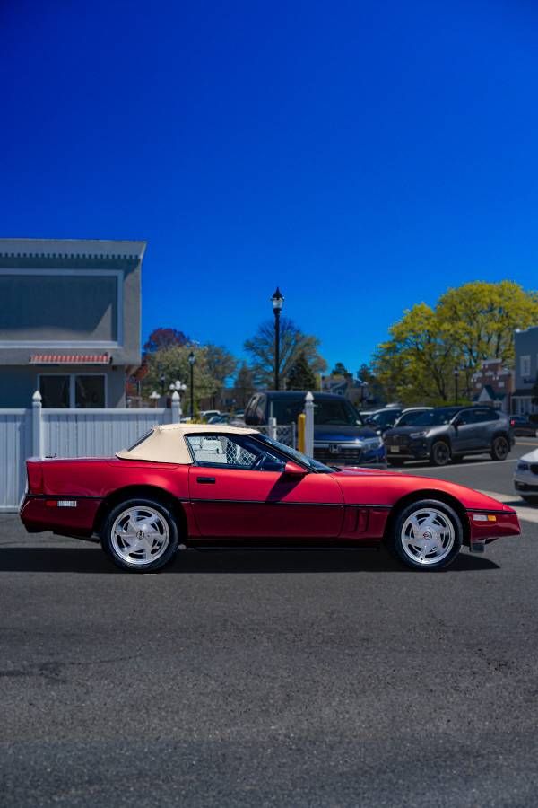 Chevrolet-Corvette-convertible-1989-red-44580-1