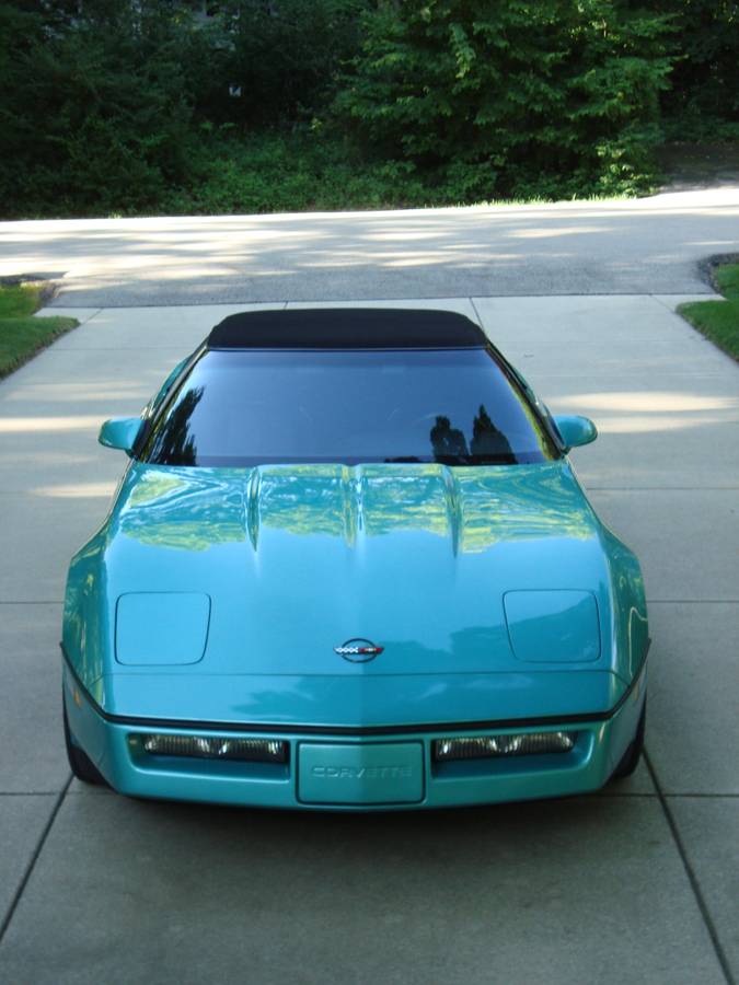 Chevrolet-Corvette-convertible-1990-2