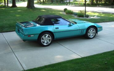 Chevrolet-Corvette-convertible-1990