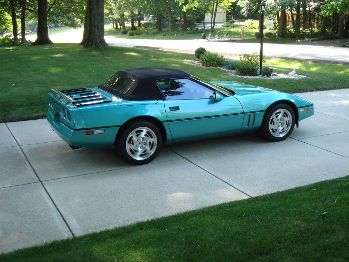 Chevrolet-Corvette-convertible-1990