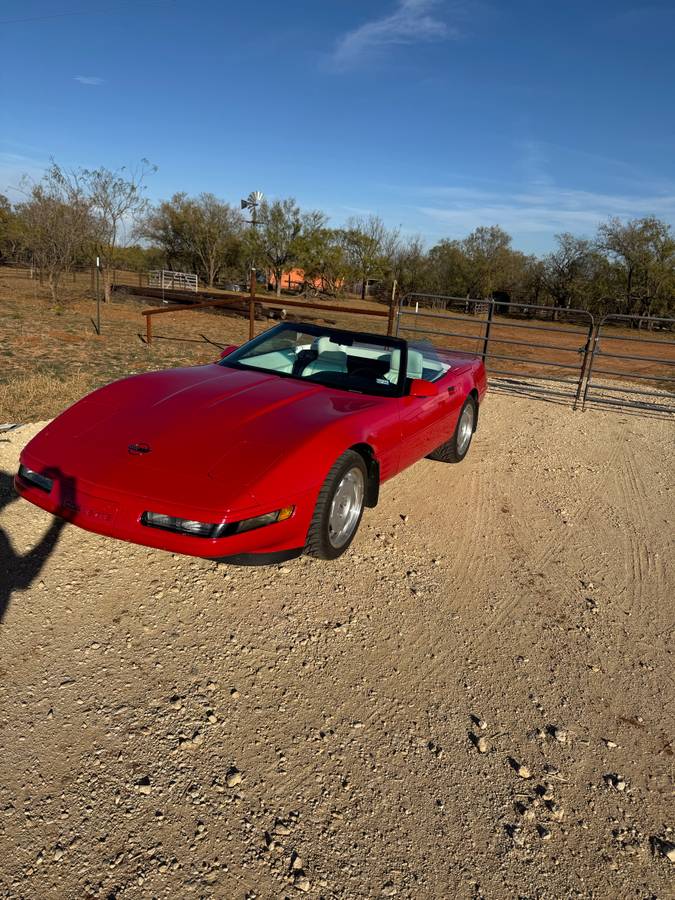 Chevrolet-Corvette-convertible-1992-1