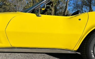 Chevrolet-Corvette-convertible-stingray-1975-14