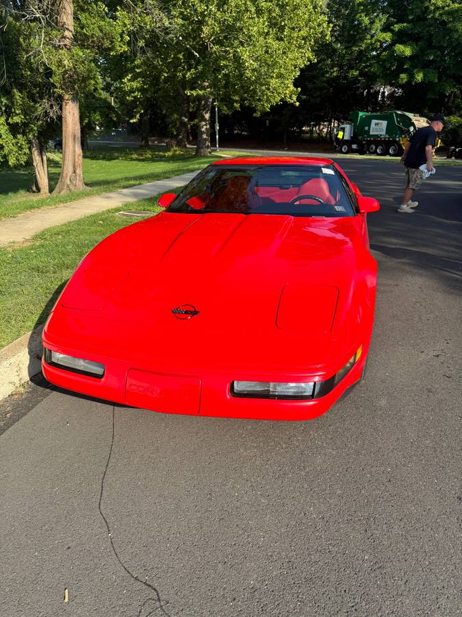 Chevrolet-Corvette-corvette-amp-convertible-1995-red-56327-1