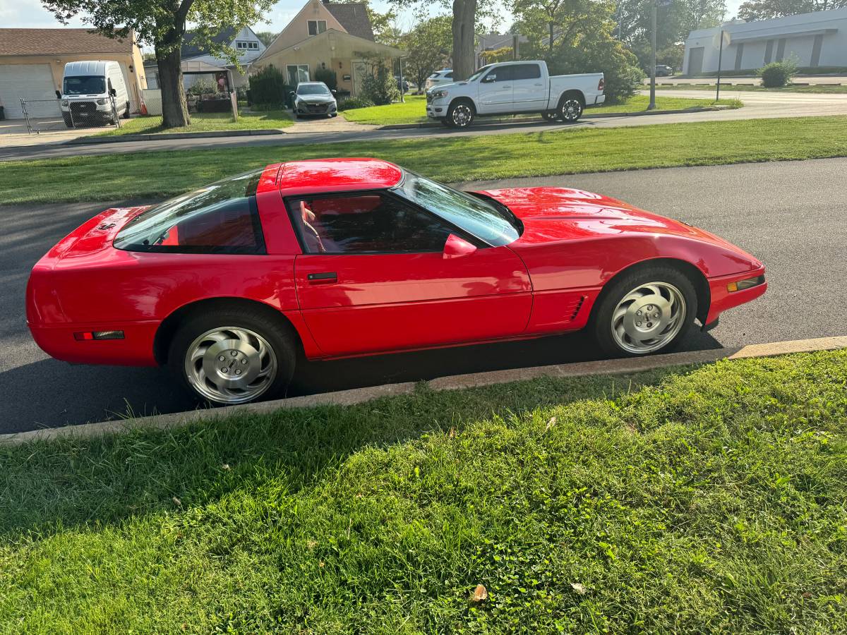 Chevrolet-Corvette-corvette-amp-convertible-1995-red-56327-2