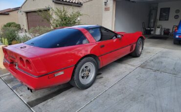 Chevrolet-Corvette-coupe-1985-1