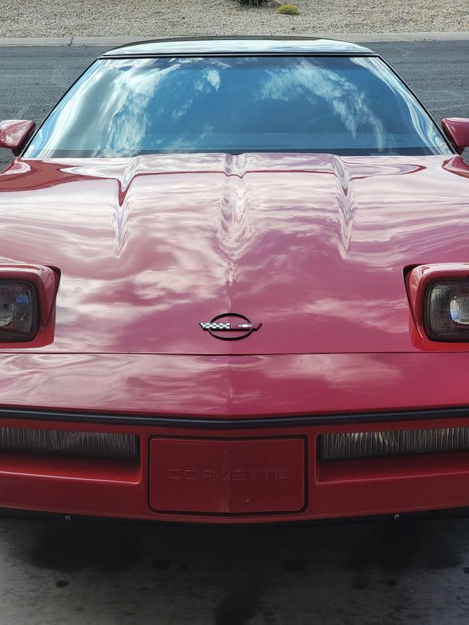 Chevrolet-Corvette-coupe-1985-2