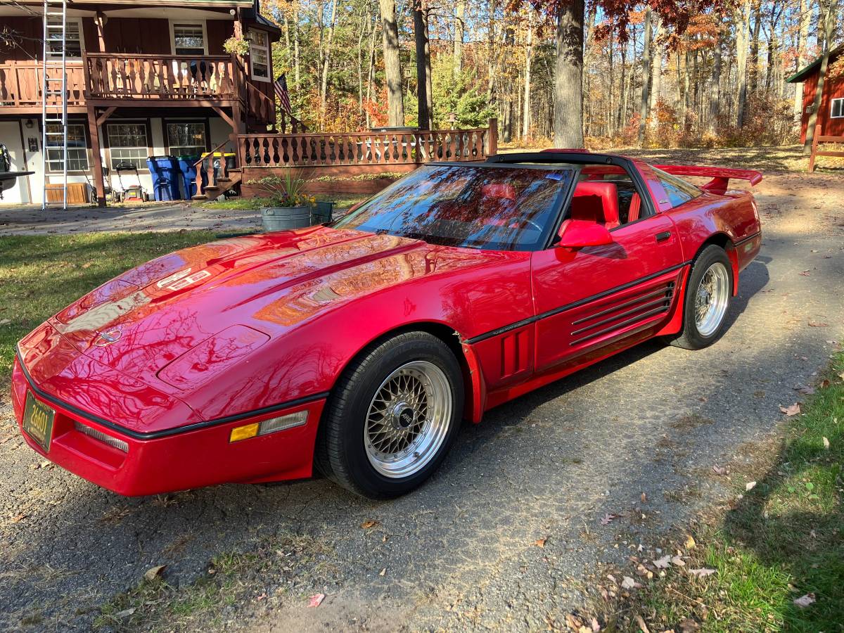 Chevrolet-Corvette-coupe-1986-2