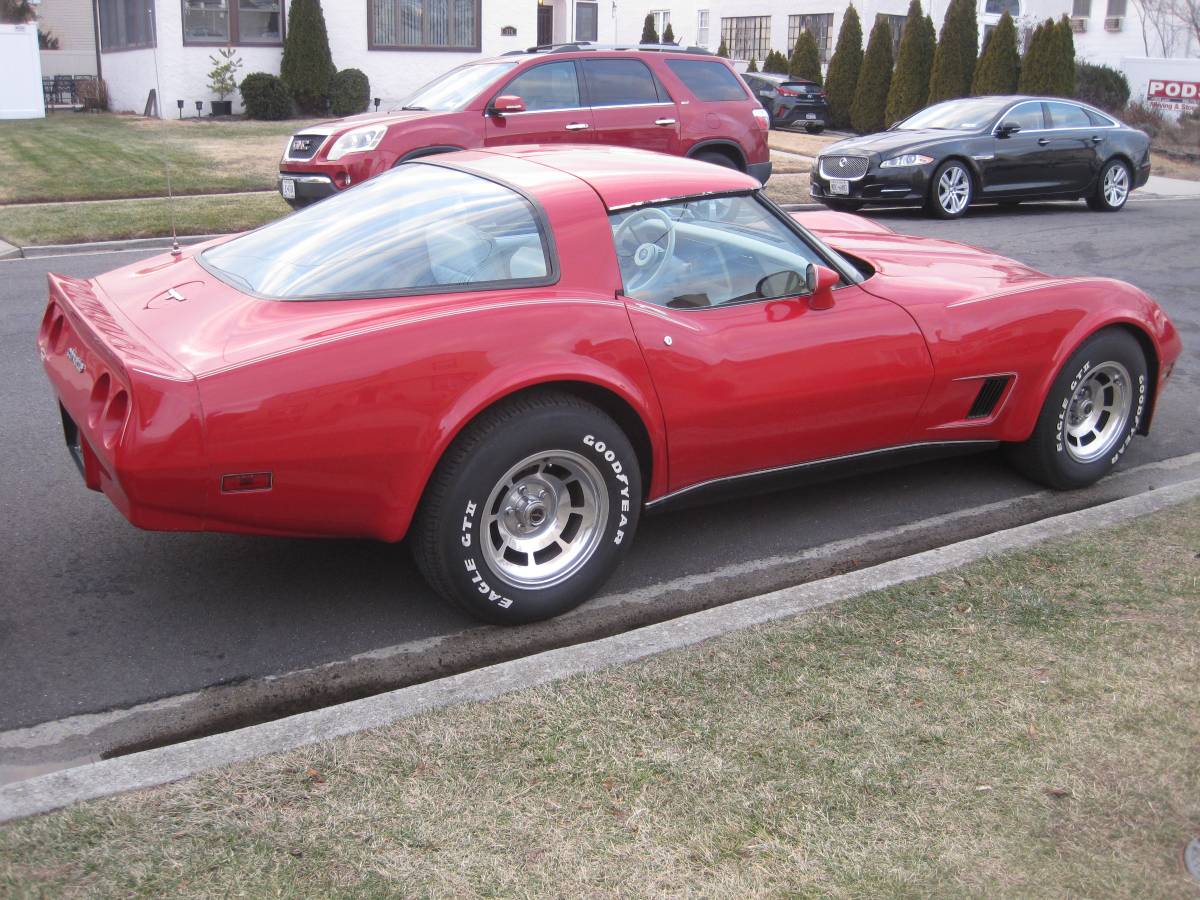 Chevrolet-Corvette-stingray-1980-16