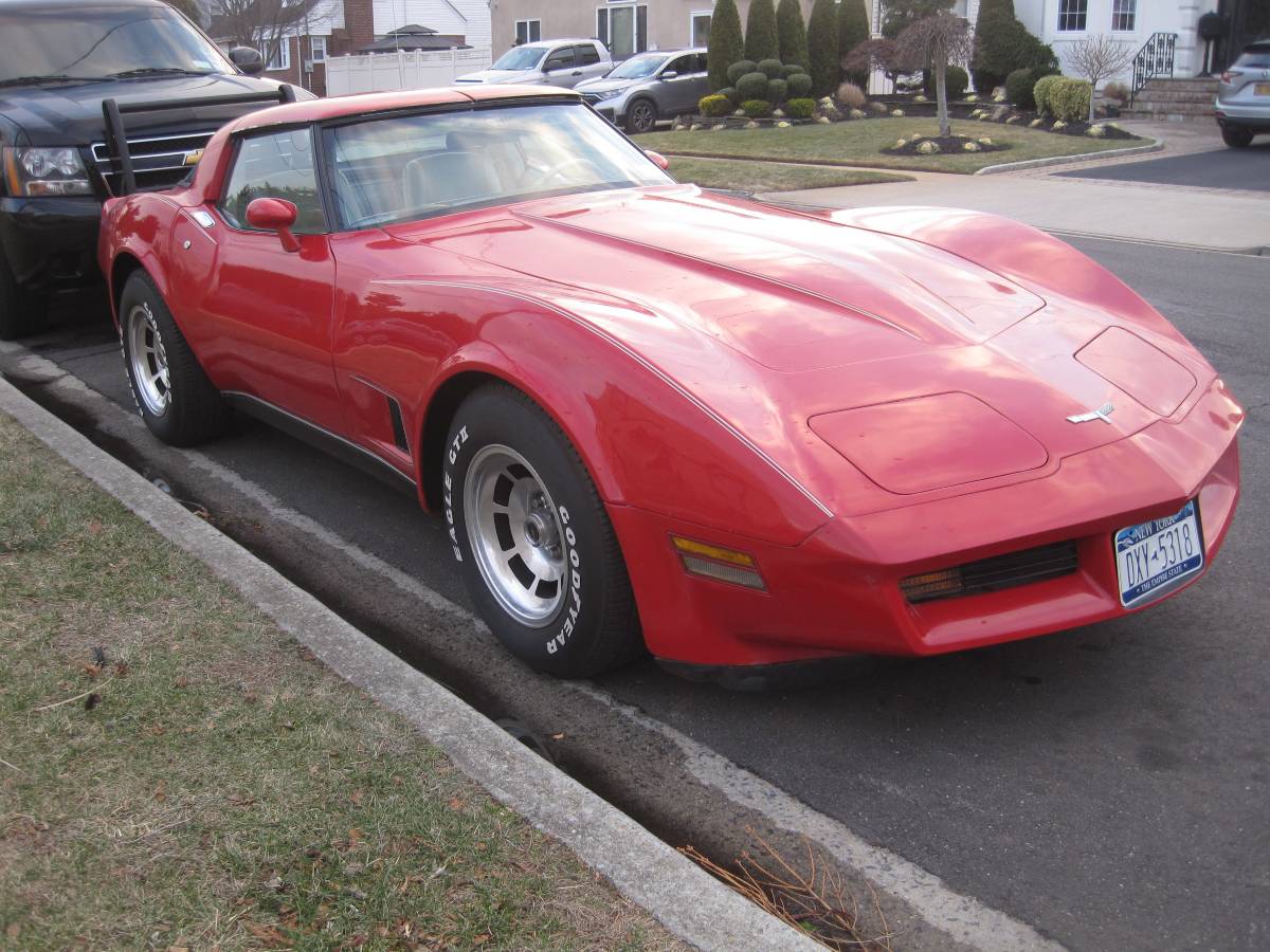 Chevrolet-Corvette-stingray-1980-9