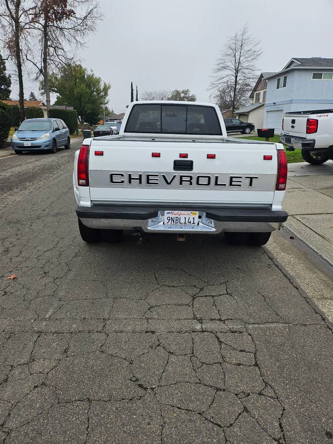 Chevrolet-Dually-1992-white-156106-9