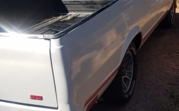 Chevrolet-El-Camino-1979-White-Black-999999-6