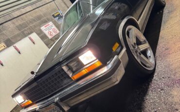 Chevrolet-El-Camino-1987-Black-Gray-56900-9