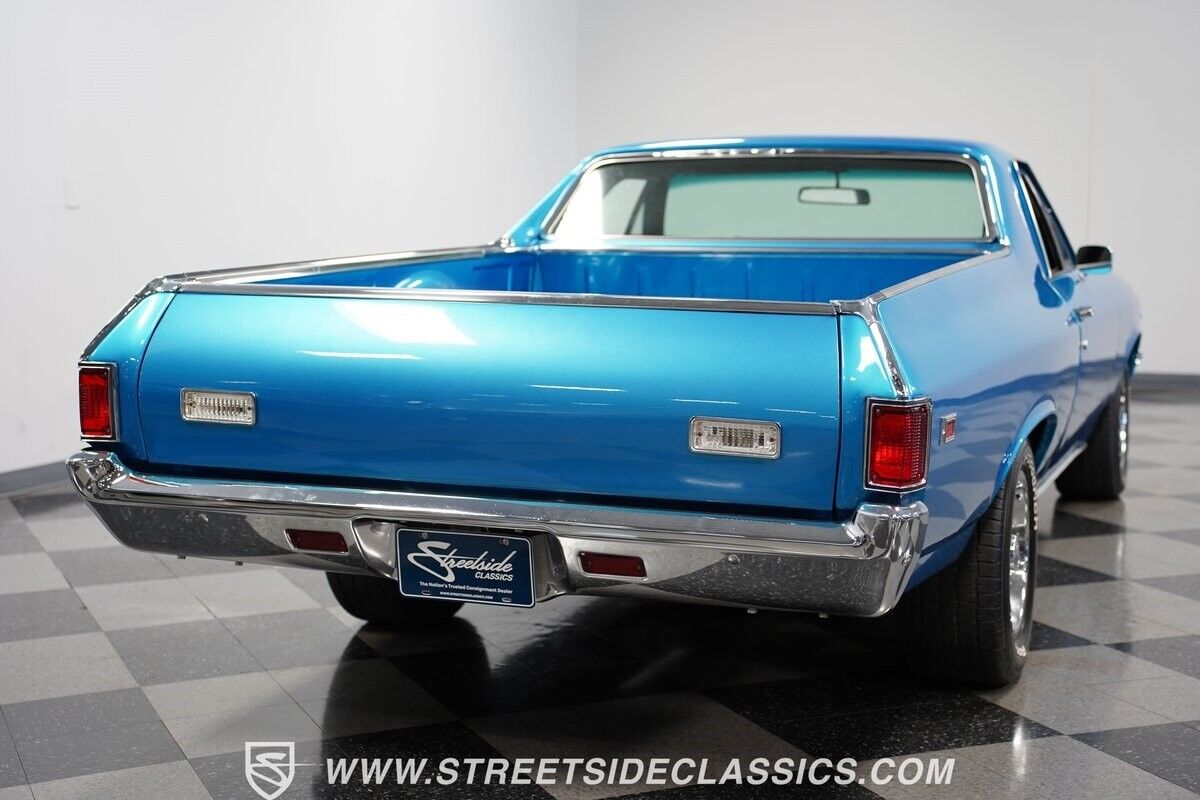 Chevrolet-El-Camino-Coupe-1969-Azure-Turquoise-Black-64329-11