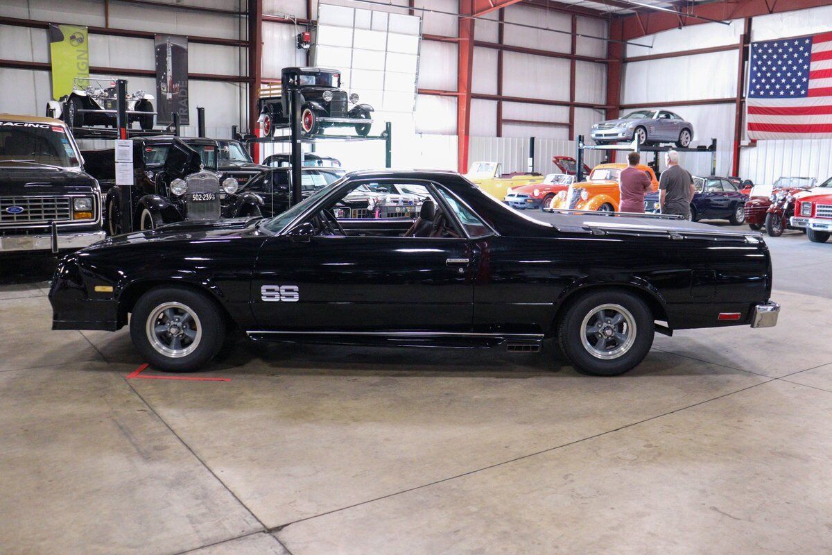 Chevrolet-El-Camino-Pickup-1986-Black-Maroon-103827-2