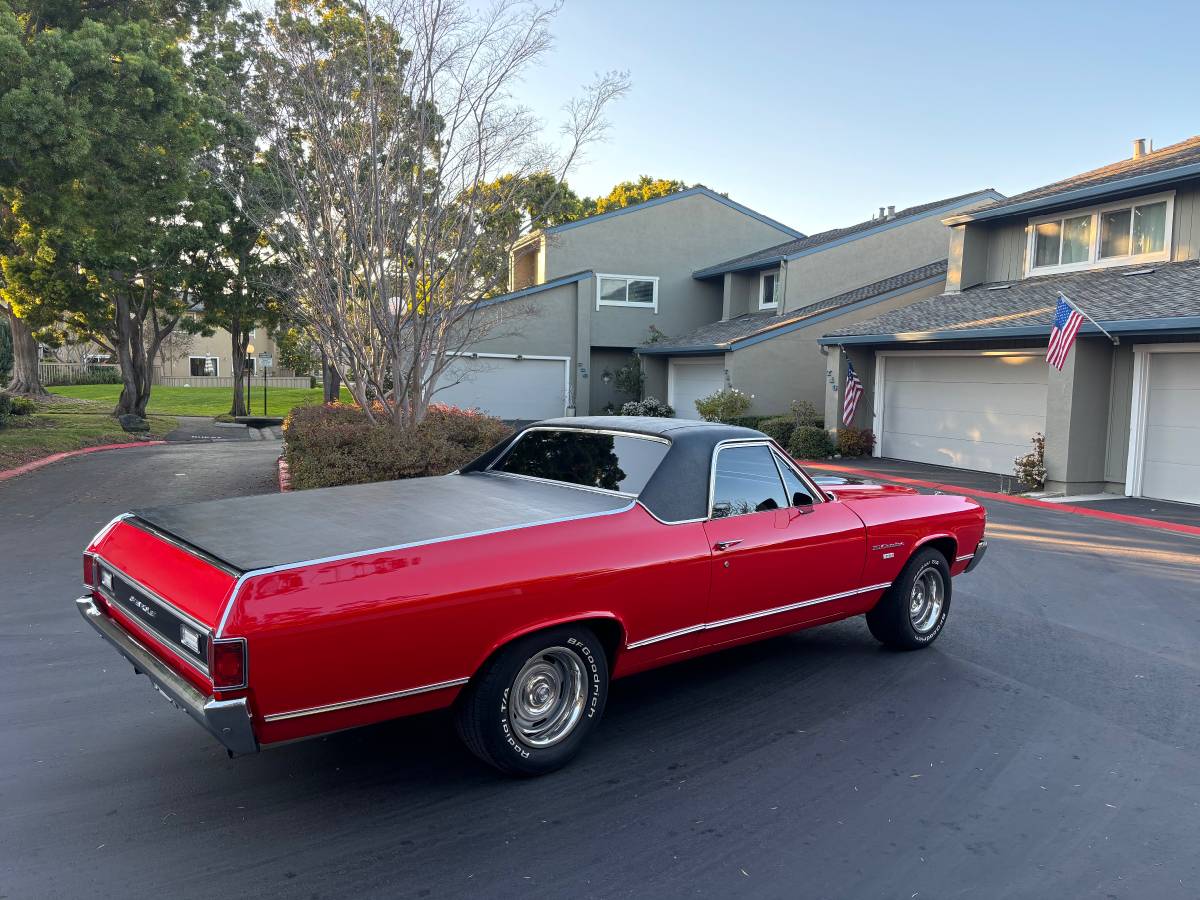 Chevrolet-El-camino-1972-32187-3