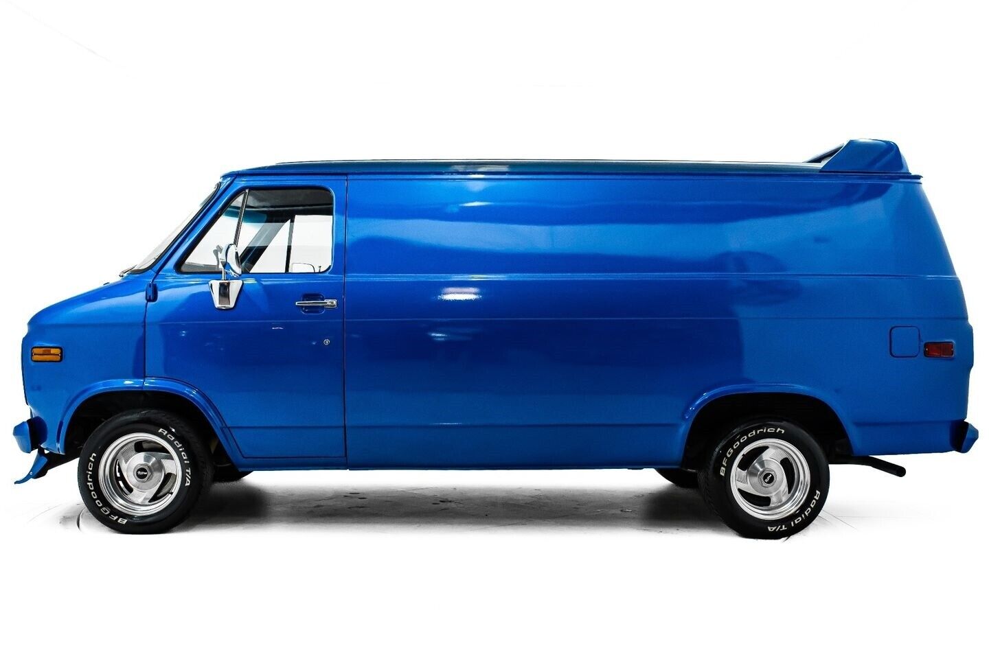 Chevrolet-G20-Van-Van-1976-11