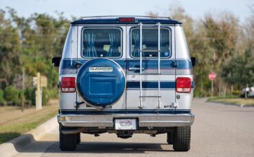 Chevrolet-G20-Van-Van-1990-Blue-Blue-145980-4