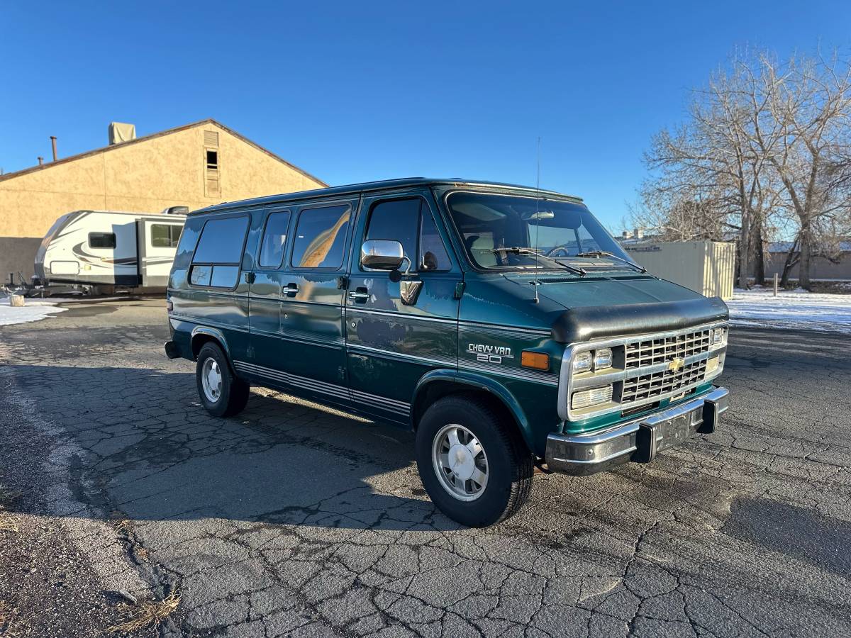 Chevrolet-G20-van-1995-2