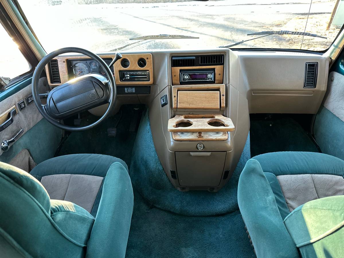 Chevrolet-G20-van-1995-7