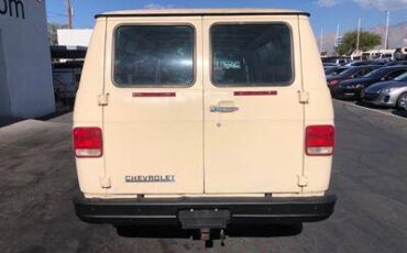 Chevrolet-G30-box-van-1992-6