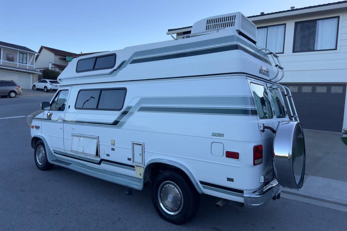 Chevrolet-G30-coachmen-1992-white-99779-5