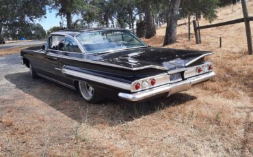 Chevrolet-Impala-1960-8047-2