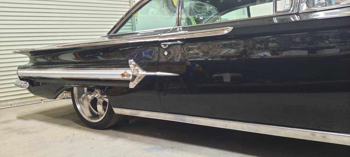 Chevrolet-Impala-1960-8047-4