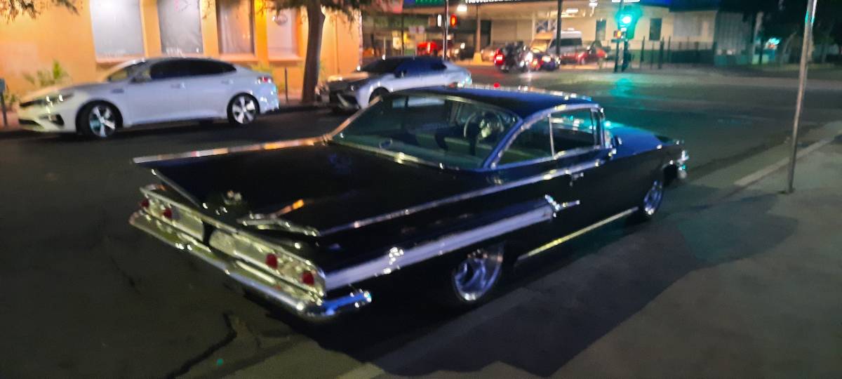 Chevrolet-Impala-1960-8047-7