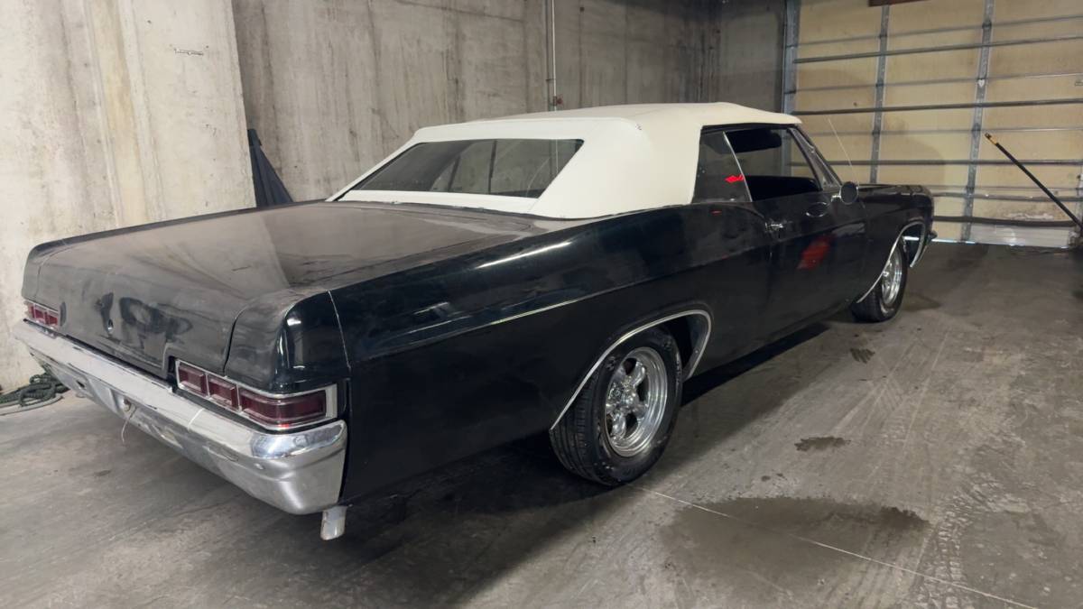 Chevrolet-Impala-1966-black-80467-1