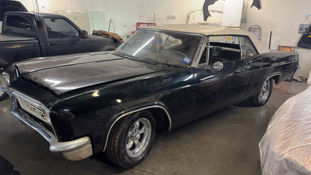 Chevrolet-Impala-1966-black-80467-6