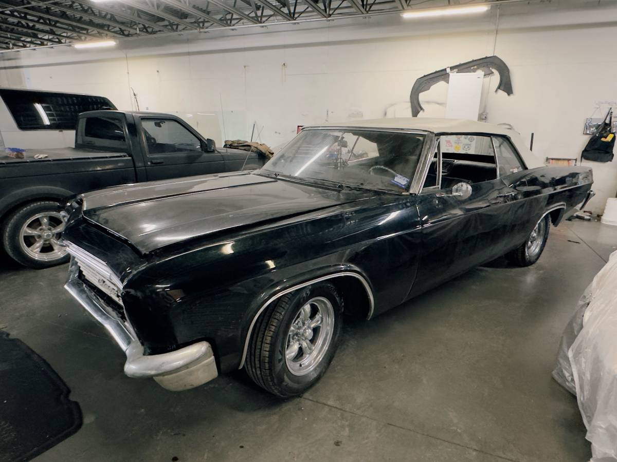 Chevrolet-Impala-1966-black-80467-9