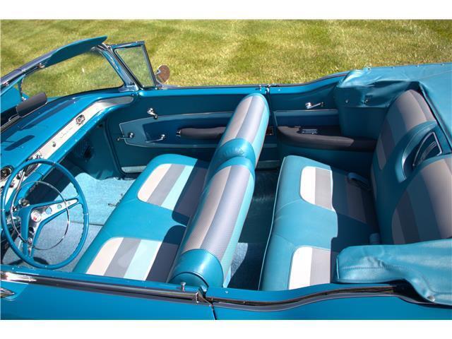 Chevrolet-Impala-Cabriolet-1958-Blue-Blue-75737-3